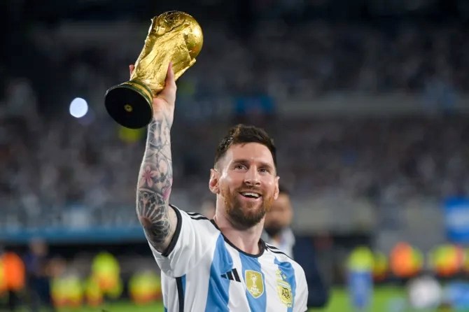 Who’s in, favorites, betting odds, schedules and more